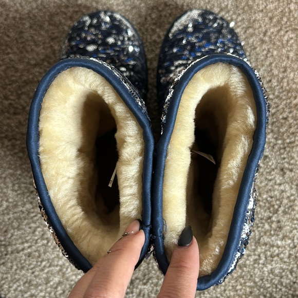 NWOT Blue Sparkle Ugg Boots - Picture 3 of 5